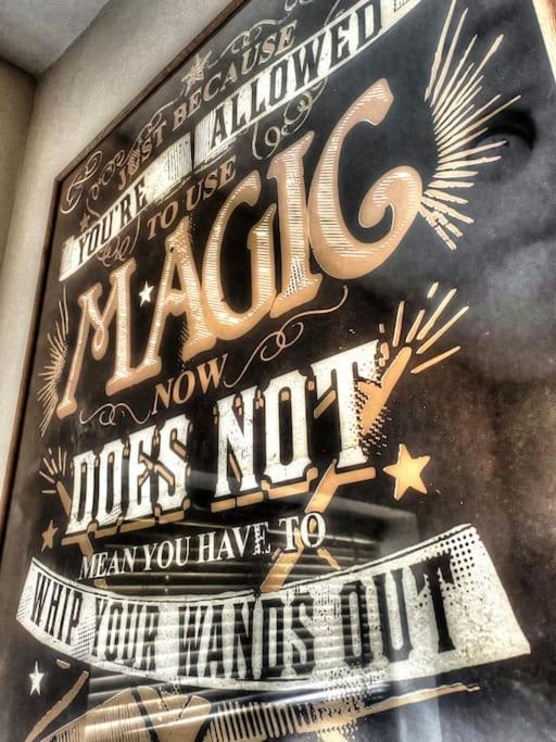 Hagrid'S Hut Apartamento Watford  Exterior foto